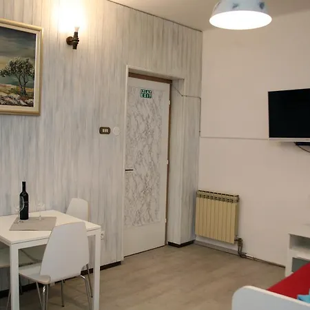 Lole Apartment